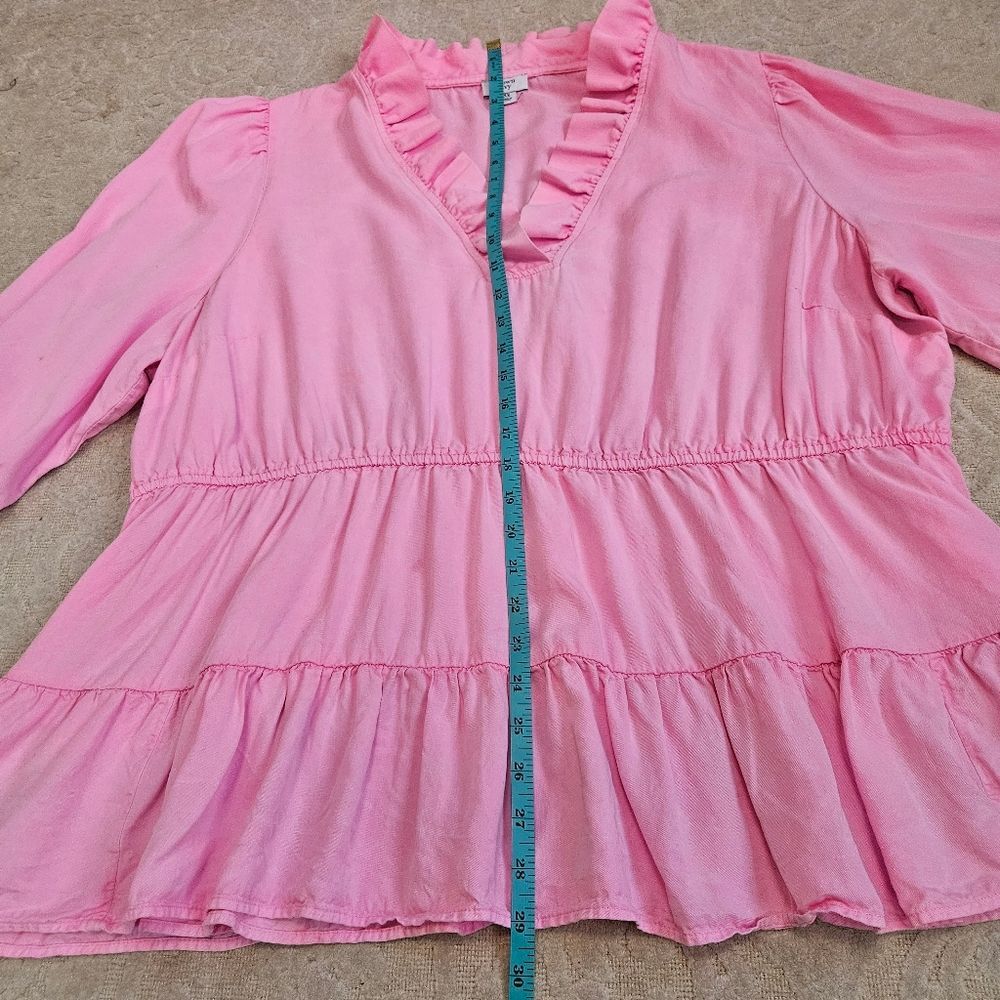 Crown & Ivy Top Women Sz 3X Pink Ruffle V-neck Pullover 100%Tencel Lyocell - Picture 3 of 10